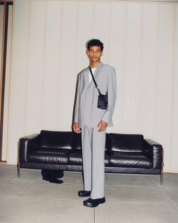 GHOSTING Pouch - Black