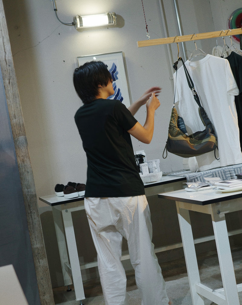 Light Weight Basic S/S Tee - Black