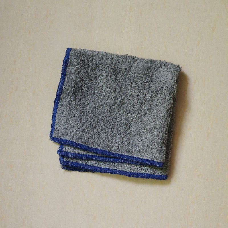 littlebodco 1/4square - cloud gray / sunday blue
