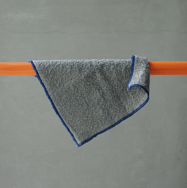 littlebodco 1/4square - cloud gray / sunday blue