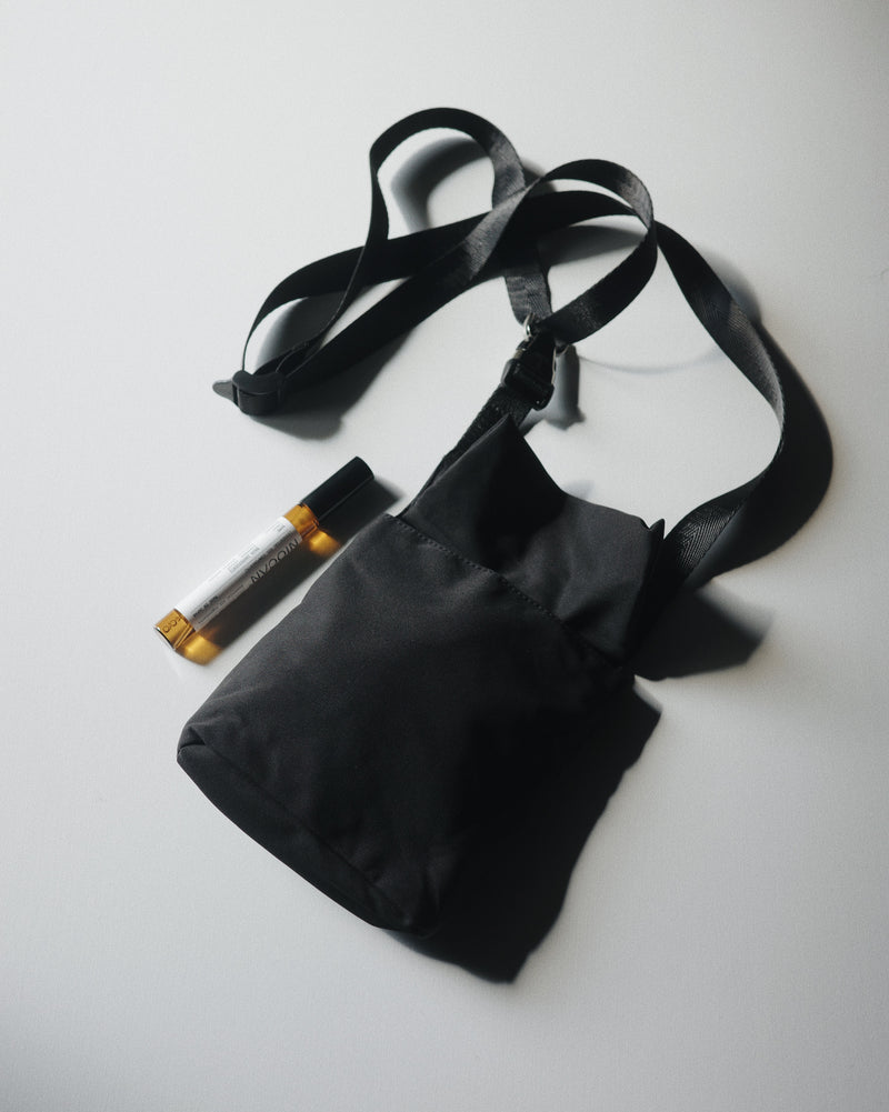 GHOSTING Pouch - Black