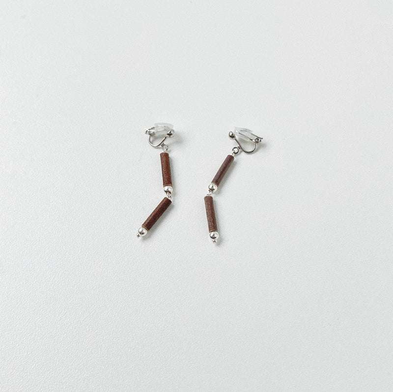 SILVER BEADS BOLD STRAIGHT2 EARRINGS - イヤリング