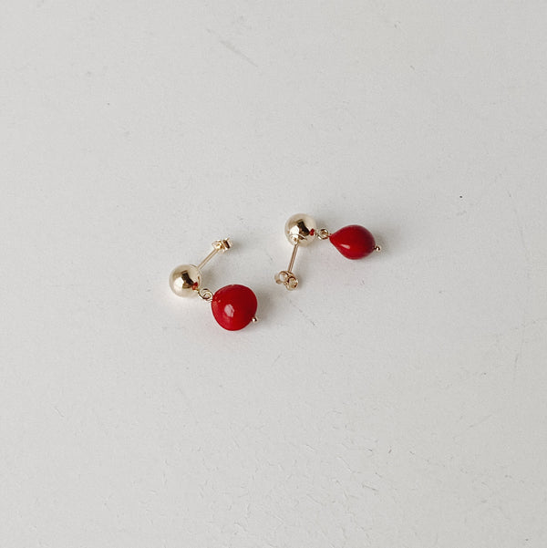 BOTANICAL EARRINGS : ADENANTHERA PAVONINA (GOLD STUDS)- ピアス