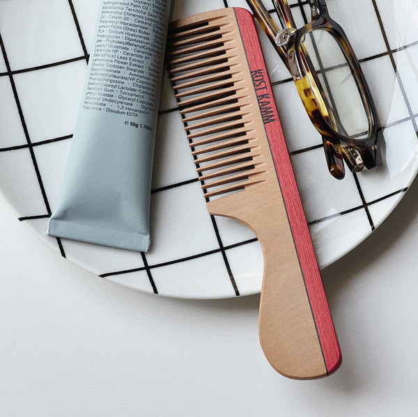 COMB WITH HANDLE - COLOR