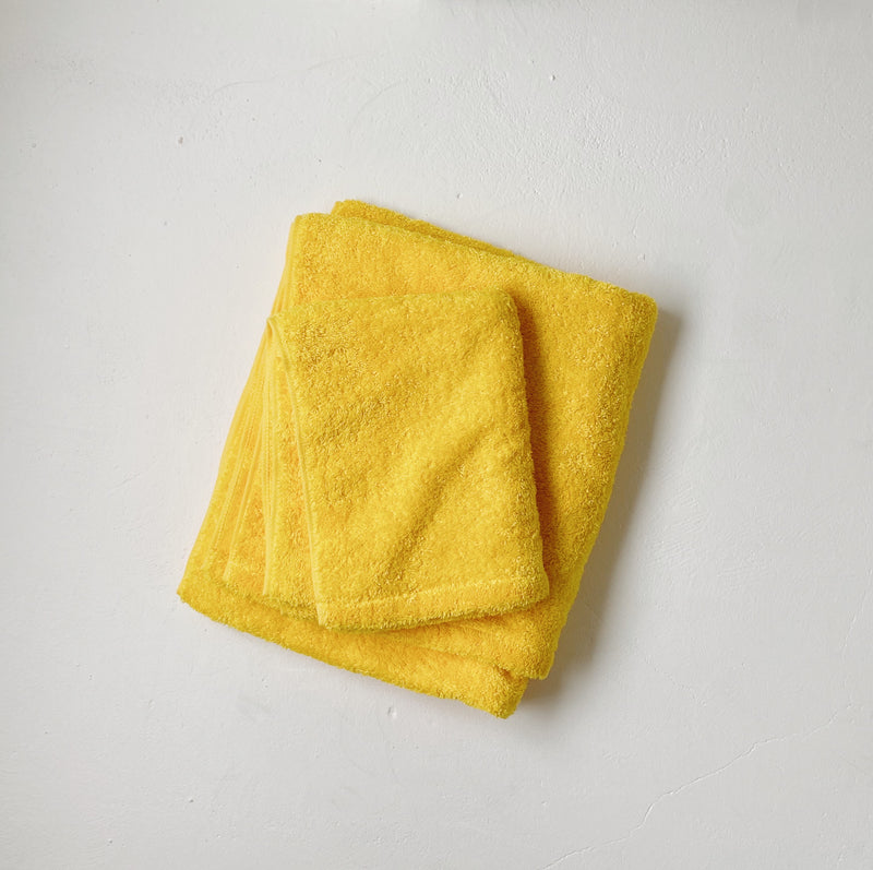 BATH TOWEL - zoo yellow